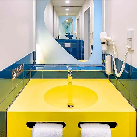 Prize By Radisson, *