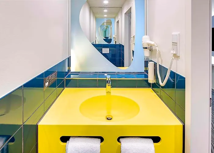 Prize By Radisson, *