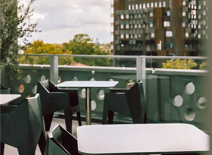 Prize By Radisson, *